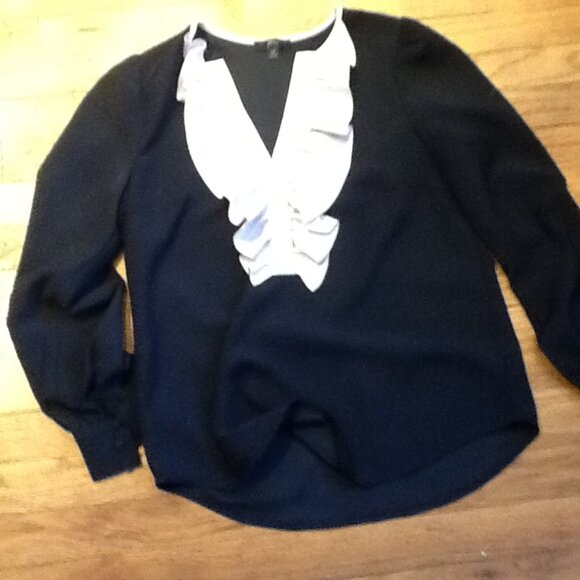 Gorgeous Black and White Blouse with Ruffle - Picture 2 of 5